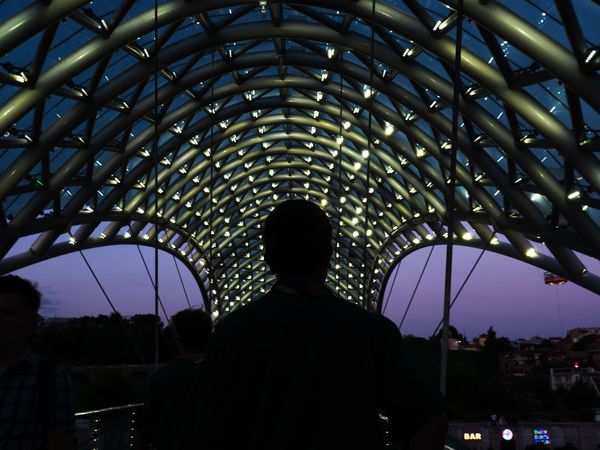 Un pont lumineux